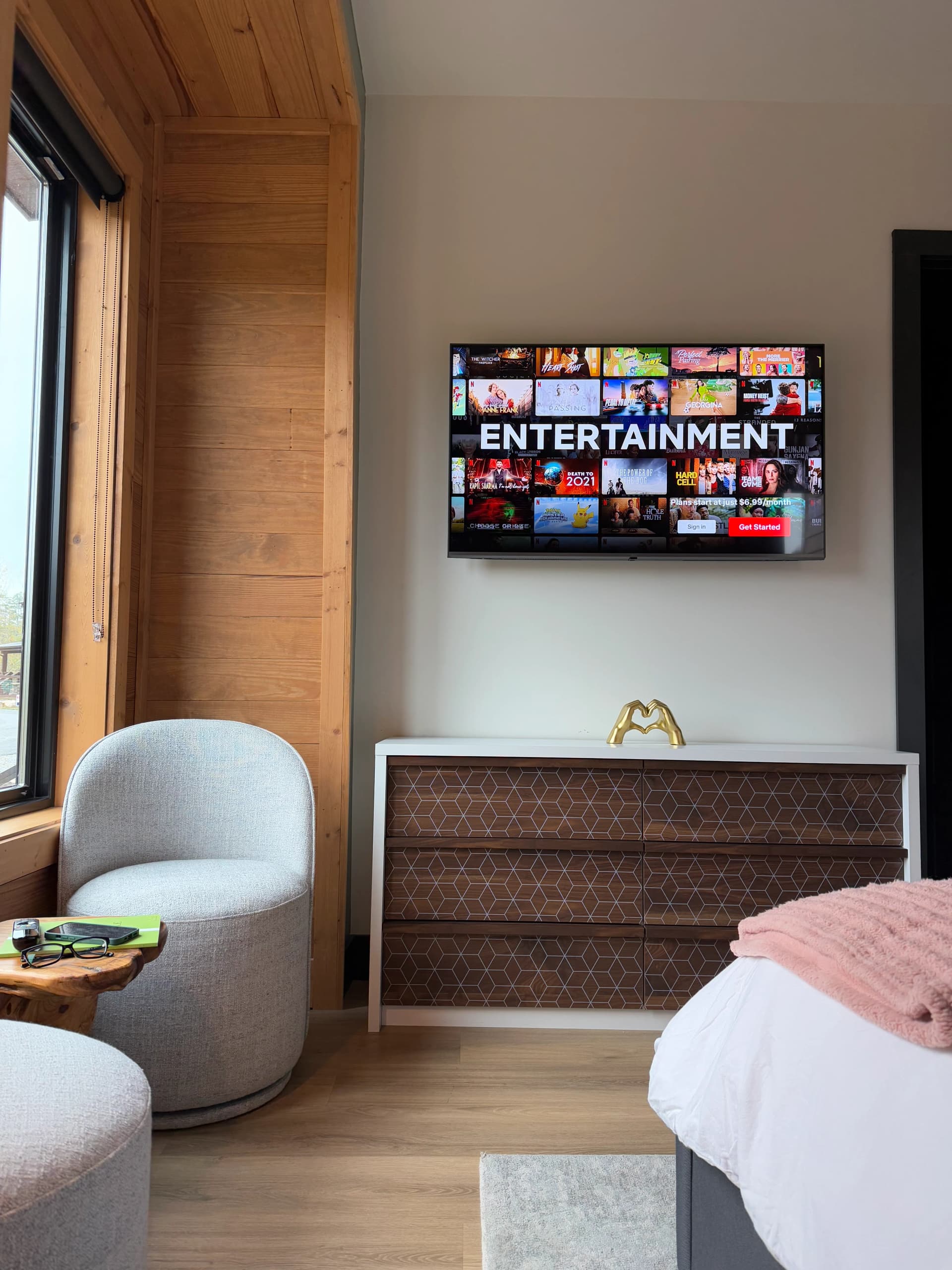 Gatlinburg Cabin Entertainment Tv Netflix